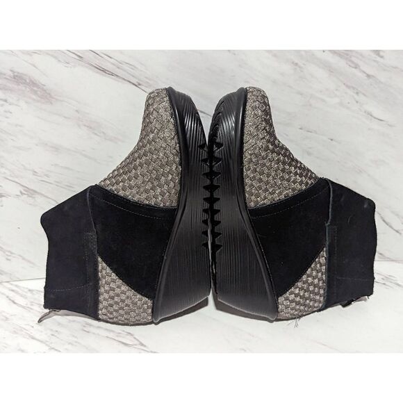 Bernie Mev New York Women's Black Gray Suede Jacqueline Wedge Bootie Size 38 - Picture 7 of 7